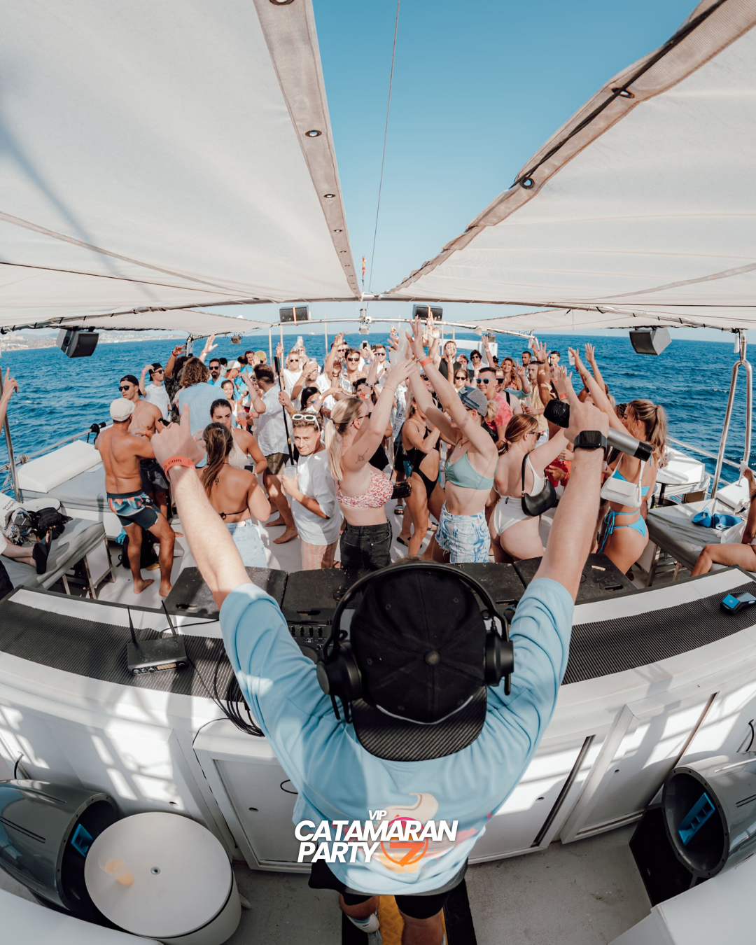 Soirée VIP en catamaran à Ibiza–Boat Party avec Open Bar et DJ Set