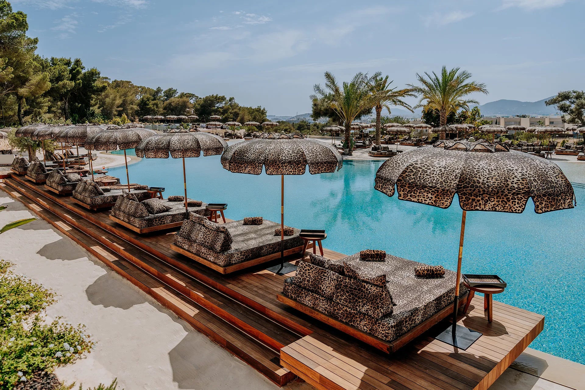 CLAP HOUSE Ibiza–Lifestyle Club et piscine Dolce&Gabbana